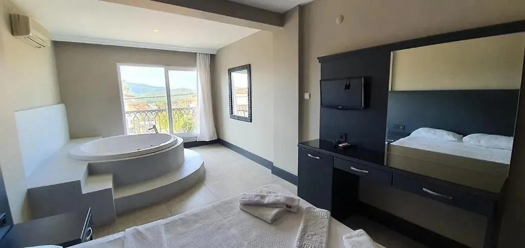 Golden Life Resort Hotel & Spa Öludeniz